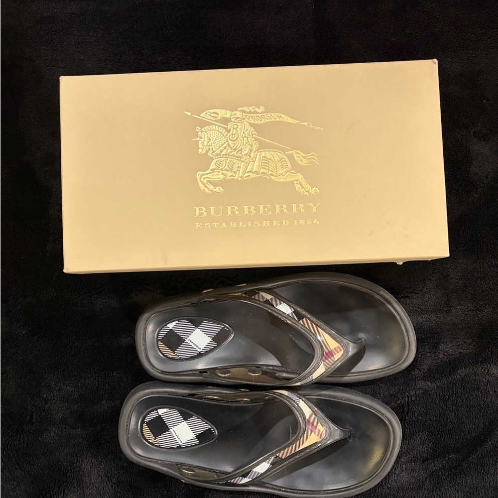 Burberry Black and Tan Woman’s Flip-Flops - Picture 3 of 3